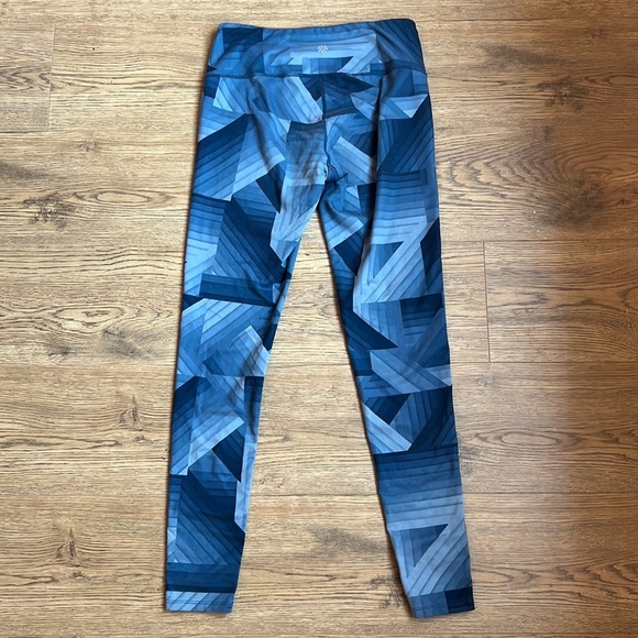 Athleta blue‎ geometric leggings - Picture 3 of 5